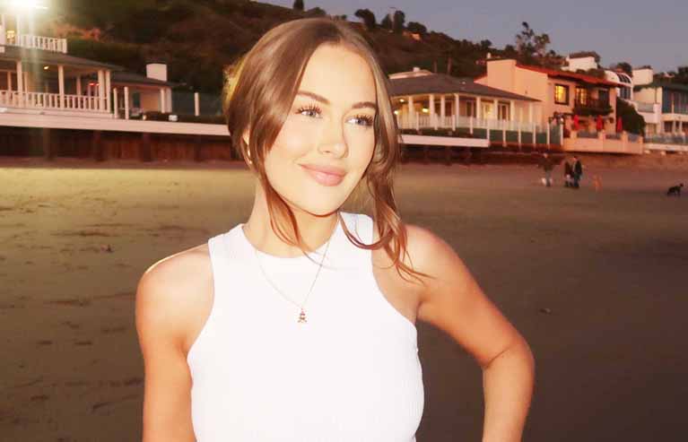 Brooke Schofield – Age, Bio, Height, Weight, Net Worth