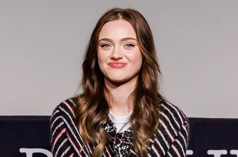 How old is Isabel Gravitt?