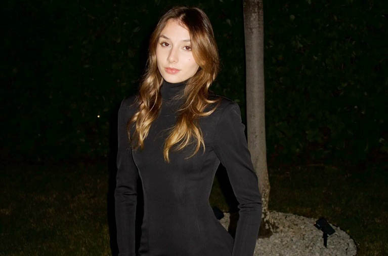 How tall is Lina Belfiore?