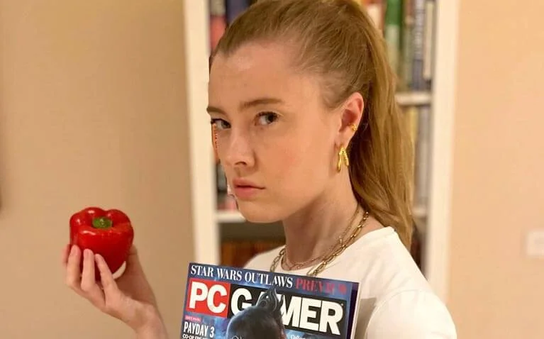 Jennifer English reading book